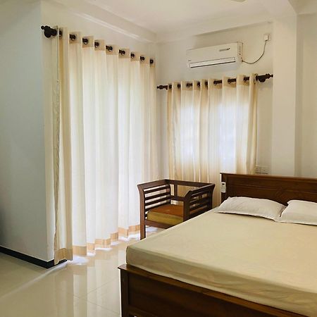 Navora Hotel Hikkaduwa Exterior photo