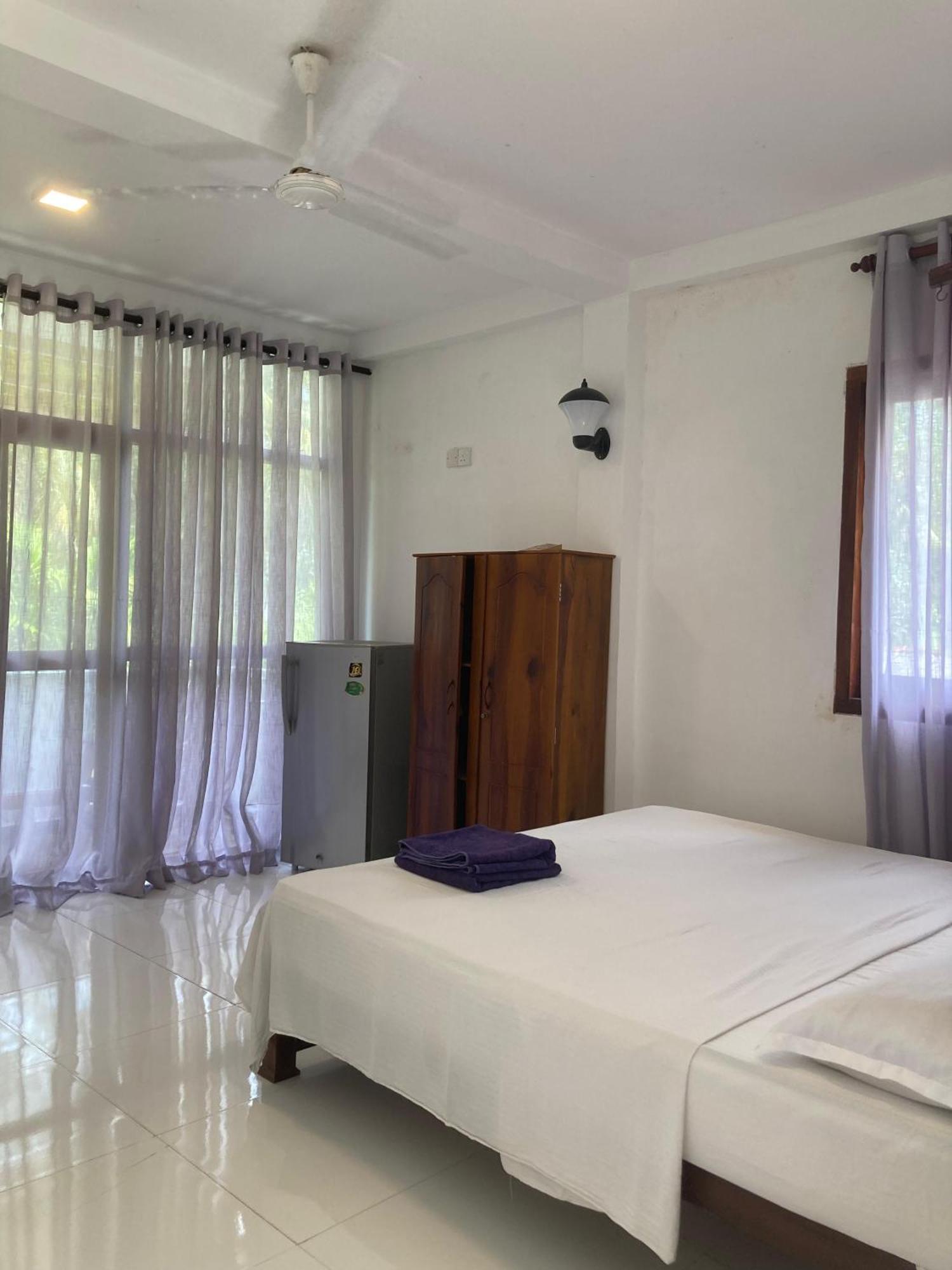 Navora Hotel Hikkaduwa Exterior photo