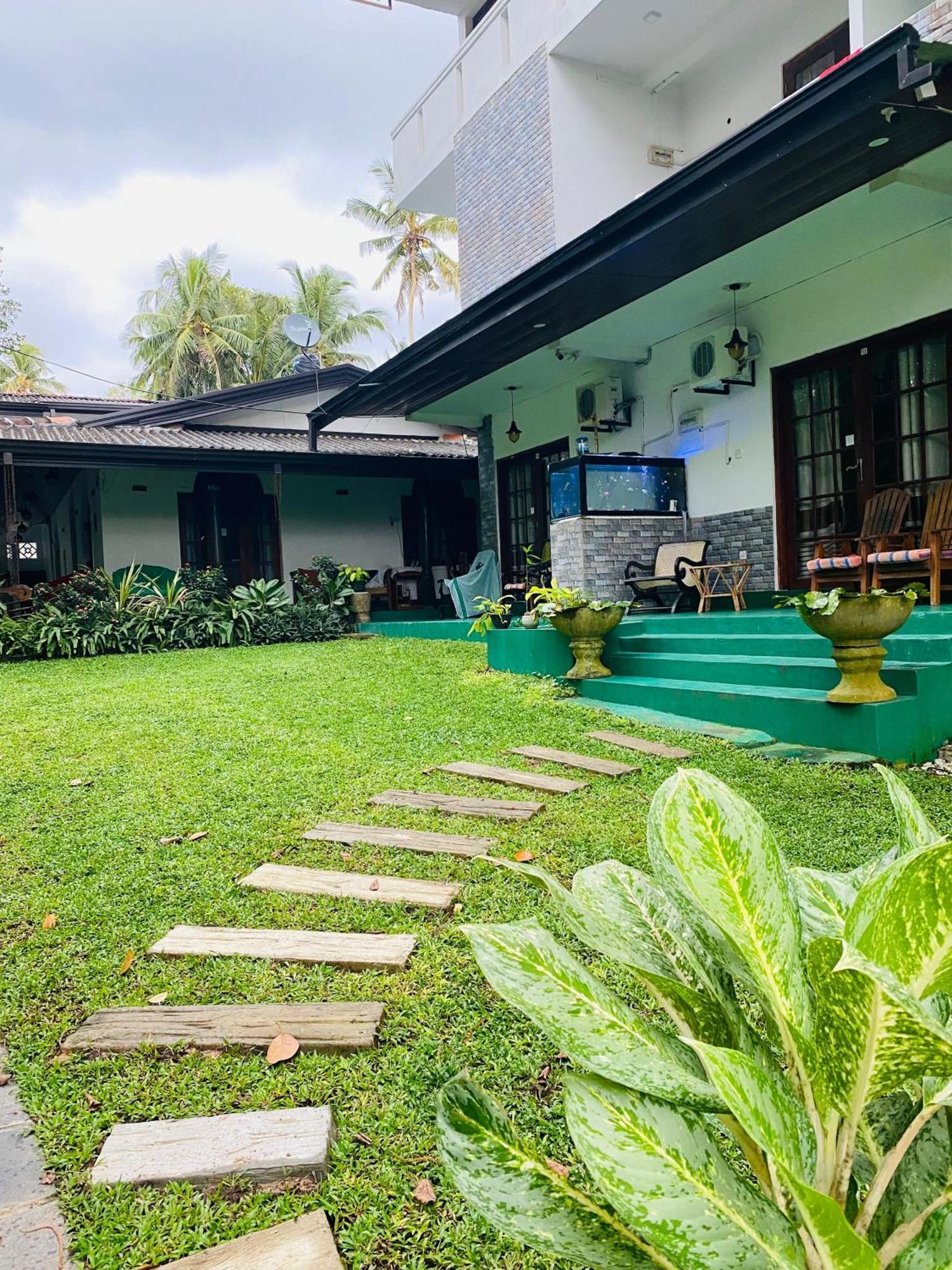 Navora Hotel Hikkaduwa Exterior photo