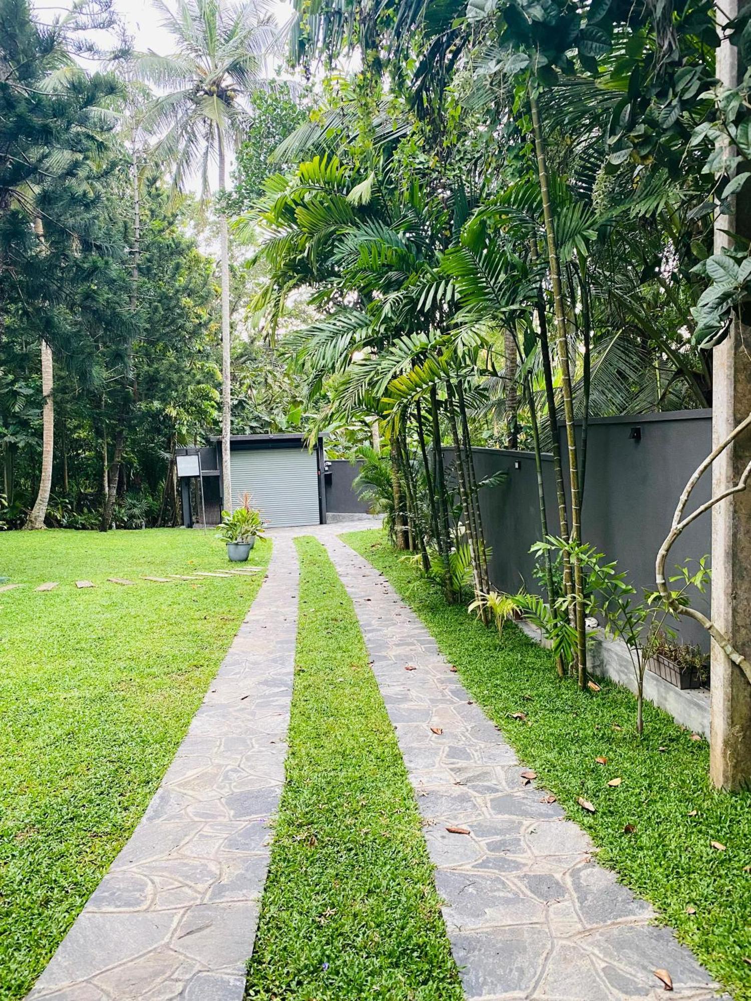 Navora Hotel Hikkaduwa Exterior photo