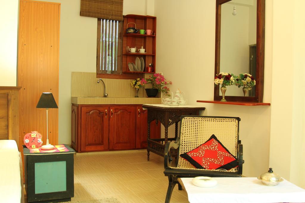 Navora Hotel Hikkaduwa Exterior photo